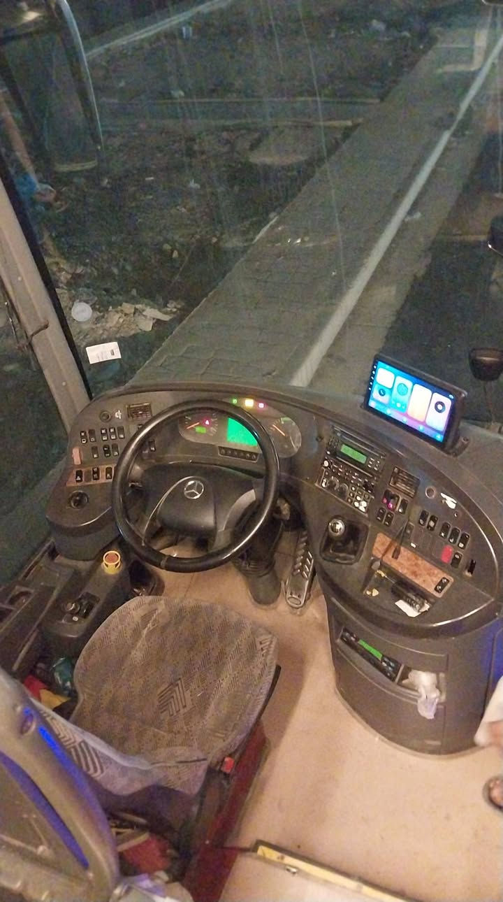 السلام عليكم باص اترفيكو سليمانيه اصولي شرط تحويل باسمي تخم تاير محرك جديد تبريد بلادي ٧ مراوح حشوه كمبريسر جديد ٣ كورات  بغداد الشعب ***********
