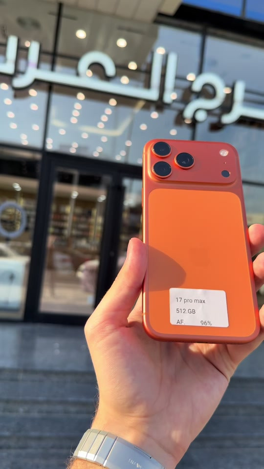 🟠 iPhone 17 Pro Max 📱 سعة 512GB 🧡 اللون البرتقالي (Cosmic Orange) 📶 نسخة SIM Card إذا تريد لون مميز وسعة كبيرة وأداء فئة Pro Max، فهذا هو الخيار الصح. راسلنا للحجز والاستفسار. 📍 فرع الربيعي: *********** 📍 فرع المنصور: *********** #iPhone17ProMax #ايفون17بروماكس #CosmicOrange #Apple #بغداد 
