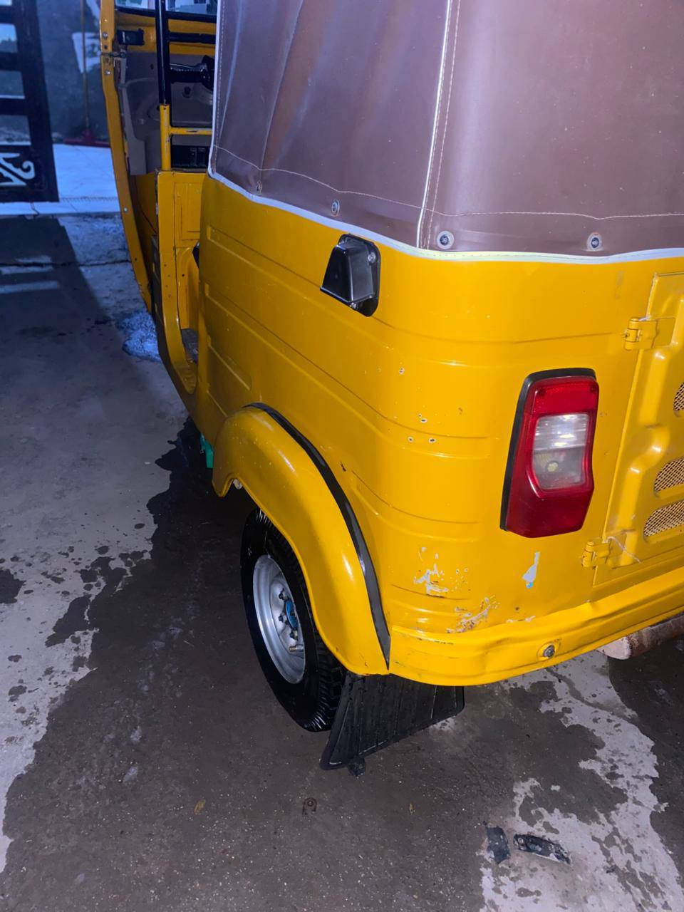 سلام عليكم تكتك للبيع موديل 19 شهر 12 نازله بل عشرين تعمير بس دوس باقي كفاله
مكاني بغداد محموديه تكتك اوراق مو رقم 
سعر 5 
***********
