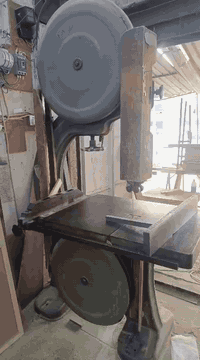 وبركاته مكينة نجارة وميشار لبيع للاستفسار الاتصال على الرقم 0771101907...