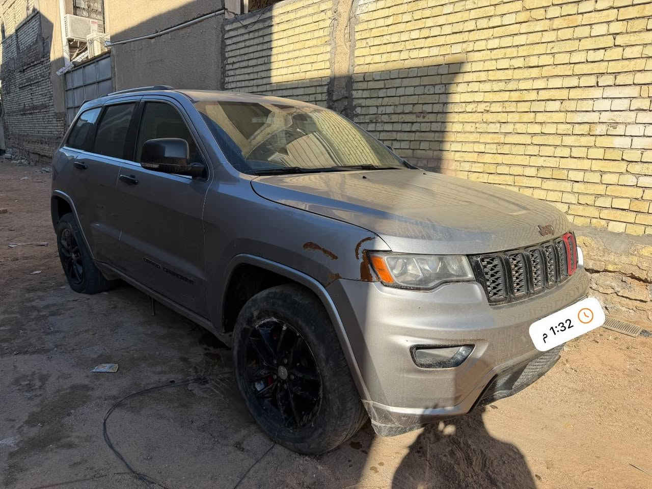 السلام عليكم جيب 2017 لمتد فتحة فول ضر امريكا جاملغ خلفي فقط وهنا صار بيه حادث وبيعه عل حادثه جاملغ وباب
مكان بغداد ***********. رقم بغداد جديد
