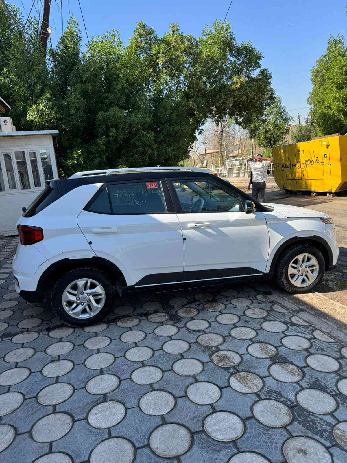 السلام عليكم فينو للبيع 
موديل 2023

الون ابيض 

السيارة فول مواصفات بس مو فتحه 

صور الحادث بل منشور ورقم الشاصي 

السيارة مابيه صبغ فقط تكحيل صبغ أشويه بل دعاميه 

مكاني الامين الثانيه 

السعر 115 وبيه مجال 

اني مكلف بالنشر الاتصال على الرقم 

***********
