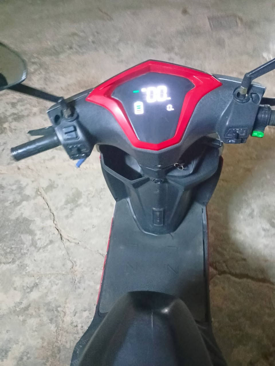 سلام عليكم عندي ماطور شحن للبيع
كلشي شغال مكفول بطاريات عل فحص كهربائية مكفوله 
نضافه كدام عينك سعر 450بي مجال قليل رقم ***********
