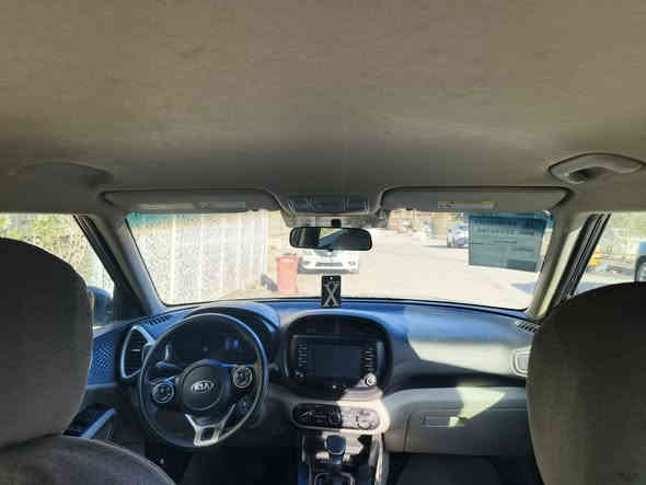 سلام عليكم 
كيا صول موديل 2020 
وارد امريكي حادث بنيد فقط 
صور الحادث موجوده بالمنشور 
ماشيه ٣٠الف حقيقي 
كير مكينه خير من الله مصلح بيها كازكيت فقط 
رقم بغداد تحويل مباشر 
سعر 127بيها مجال حك الجيه
العنوان بغداد البلديات اني مكلف بالنشر الاتصال ***********
