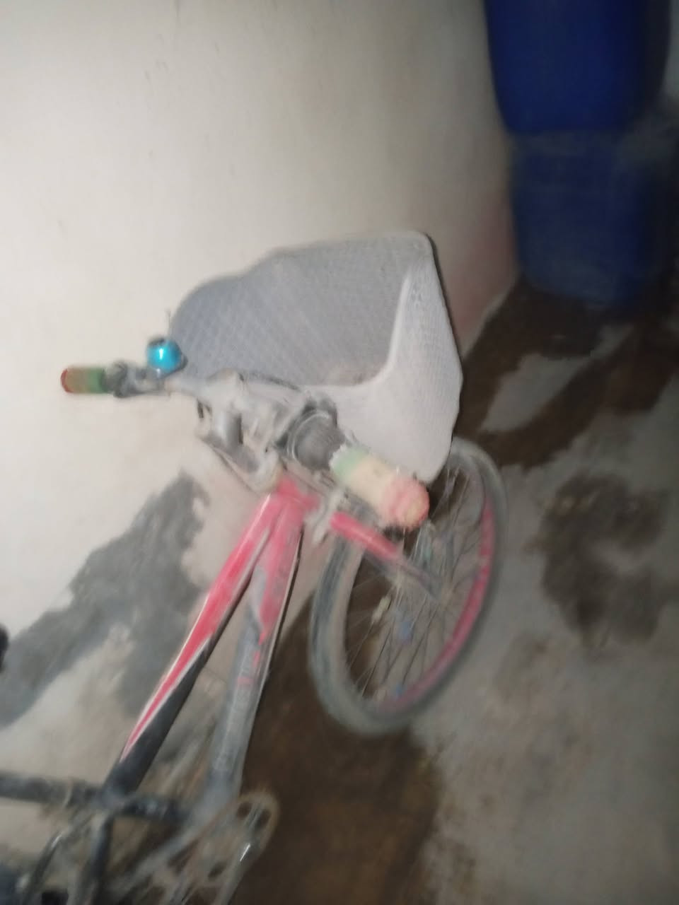 س
سلام عليكم بايسكل ياباني للبيع حجم 20 بس كشن قمجي مال بريك خلفي العنوان بغداد مدينةالصدر رقم *********** السعر 30بي مجال
