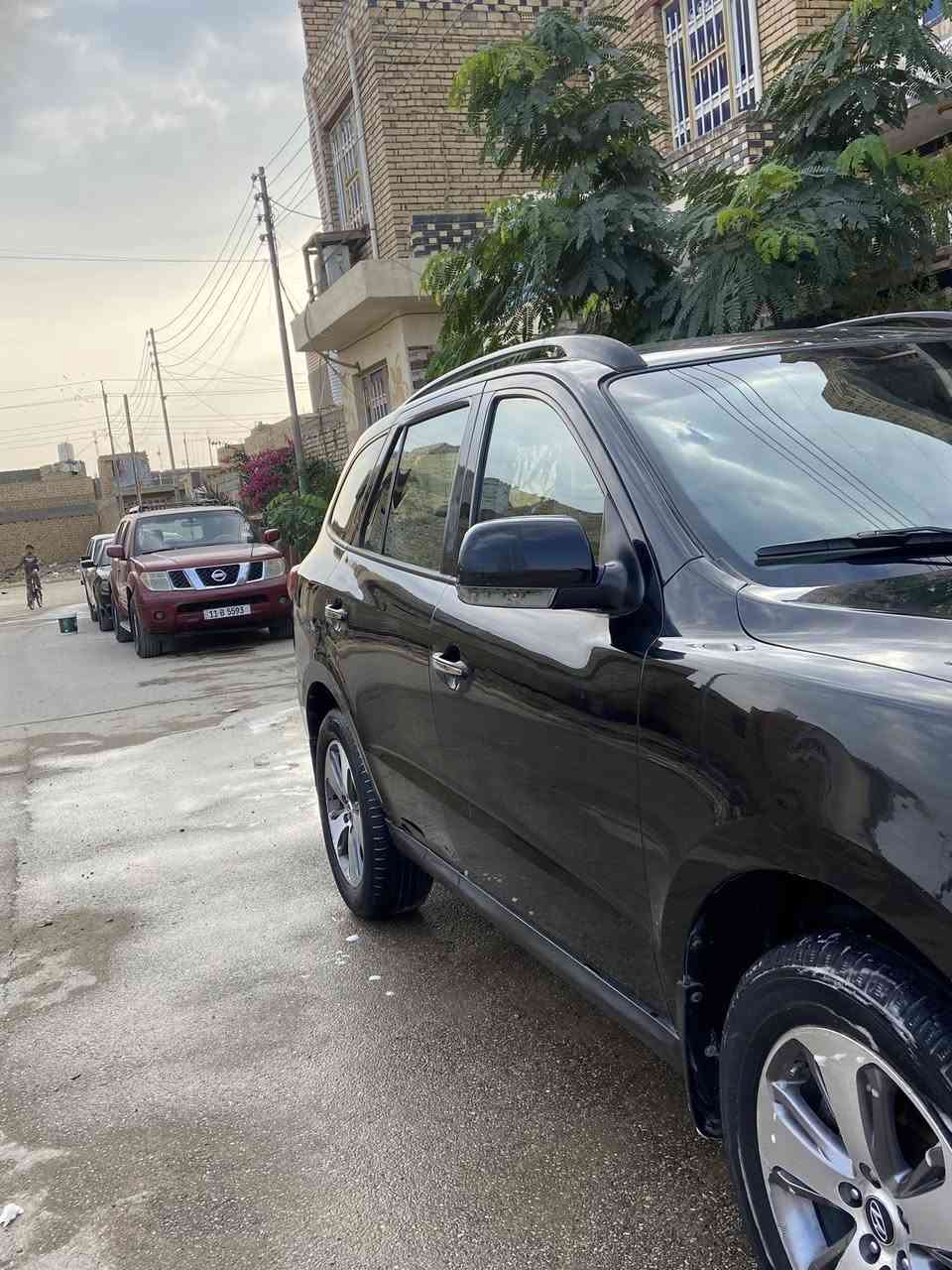 سنتافي 2012 خليجي
7 راكب 
3 قطع تبريد 
4 سلندر محرك دوش 
سيارة مال جناي جديدة وجاهزة من كلشي حداديه محرك كير تبريد 
رقم دولي بغداد بأسمي 
 شاشه تحكمات دوشه دواخل غرفه جديدة 
تخم تاير جديد 
بيها ضربه بصيطه بالجاملغ الخلفي وبيها رشات صبغ بنفس الصفحه بدون معجون 
السعر ؛129 وبيها مجال بصيط 
*********** 
مكاني ذي قار الشطرة
