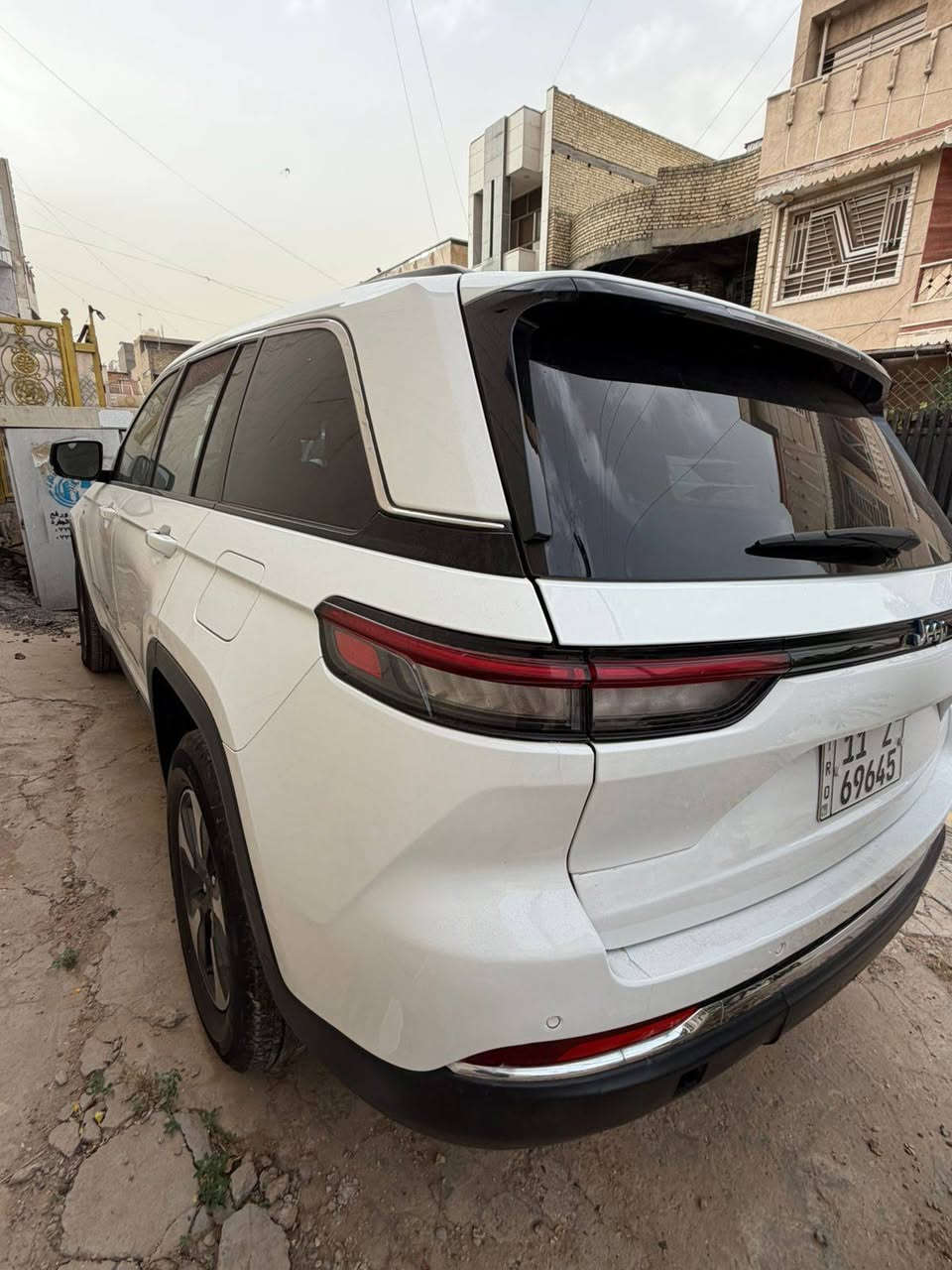 جيب  2024 ليمتد 4Xe

هايبرد بلك إن وارد أمريكي
المواصفات:
موديل 2024
فئة Limited 4Xe
محرك 2.0 تيربو + هايبرد بقوة 375 حصان
الممشى 34,000 ميل
رقم بغداد
التفاصيل:
السيارة كلين بدون ضربات
فقط الصندوق متأثر
بدون إيرباغ
نظام الهايبرد:
تشحن وتمشي كهرباء فقط لحدود 45 كم بدون استخدام البنزين
مناسبة جداً للاستخدام داخل المدينة
التجهيزات:
دفع رباعي
بانوراما
رادار 360 درجة
نظام تحديد المسار
حساسات أمامية وخلفية وجانبية
خمسة أوضاع قيادة للطرق المختلفة
كير ماوس
شفتات ستيرن
هاند بريك بصمة
مقود جلد مع تدفئة
تبريد مقعدين
المميزات الإضافية:
لايتات LED
هيترات للكراسي
شاشة كبيرة دجتل مع GPS
كراسي ميموري
نظام صوت Alpine
تشغيل عن بعد
نظام محاكاة العجلة الذكي
نظام فرملة تلقائي أمامي وخلفي
الموقع: بغداد

رقم صاحب سيارة ***********
