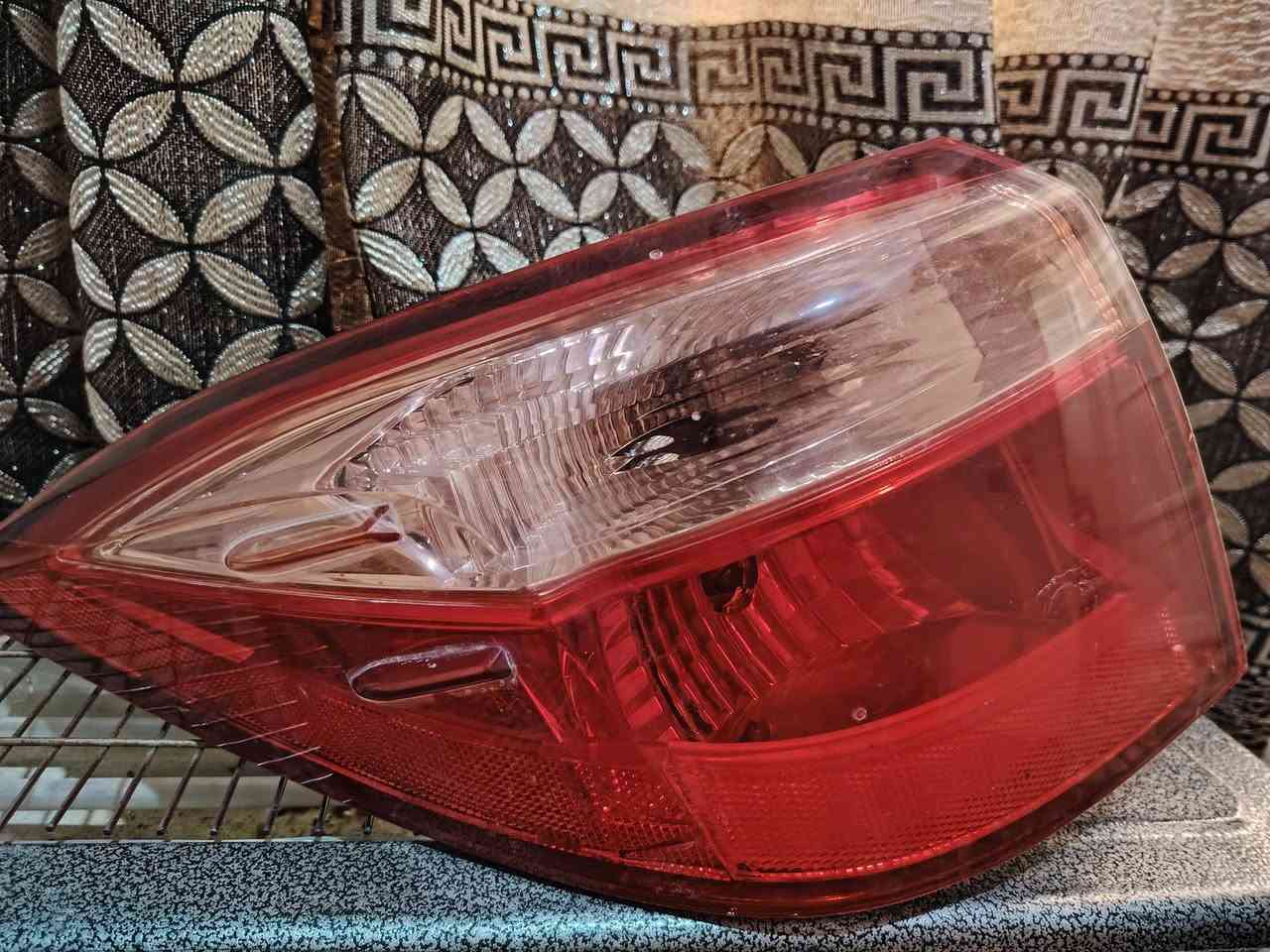 بك لايت كورلا موديل من 17 لحد19بلادي جهة السايق للبيع ب50 الف *********** كركوك
