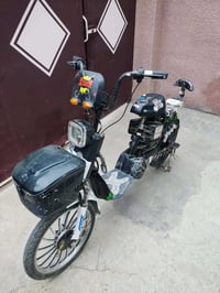 بايسكل شحن للبيع شغال ما بي شي بس يرادله ترتيب كهربائيات السعر 150 وبي...