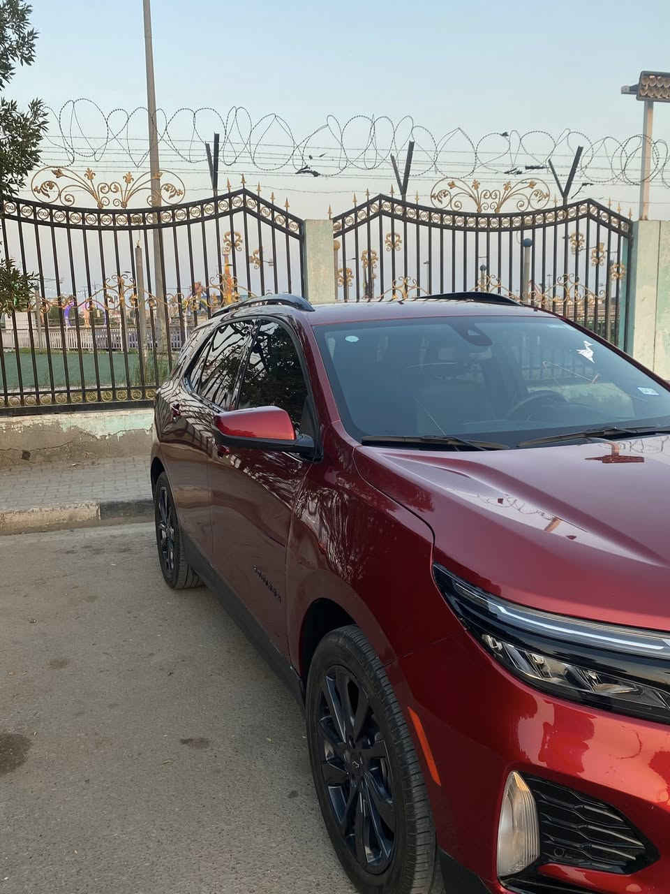 CHEVROLET EQUINOX RS
ايكونكسRS 2024 

 ماشية 30 الف

دخول جديد شهداء ( ميسان) 

مواصفاتRS غنيه عن التعريف فول مواصفات  عدا الفتحه 

كشنات جلد - رادرات ٣٦٠ امامي خلفي وجانبي - صندوق كهرباء - تشغيل عن بعد -  اوتو بريك - تحديد مسار (القياده الذاتيه ) - نقاط عمياء - تدفئة كشنات - كشن كهرباء - قطعتين تبريد  - حساسات خلفية + امامية - داتا شو - مانع تصادم - بصمة تشغيل + ابواب + صندوك - اوتو ستوب - قفل تلقائي - اضاءة العالي اوتو - سايد بريك بصمة - كروز سرعة - تحكمات ستيرن اربع اتجاهات - كار بلي واندرويد وايرلس - وبعد بيها هواي مواصفات .. 

حادث جداً بسيط ربع جاملغ واقل من ربع  بنيد صبغ بدون اي تبديل بدون ايرباك و السياره بدون اي نقص وبحالة الوكاله 

رقم شاصي 

3GNAXMEG3RS230111

185 وبيها مجال قليل 

***********
