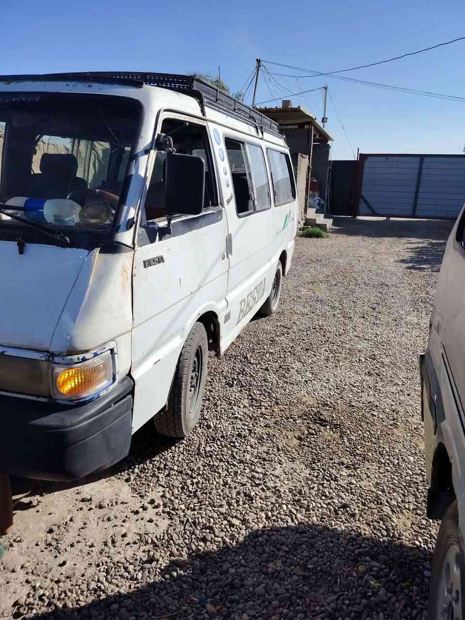 سلام عليكم للبيع كيا بستا موديل 95 رقم بغداد  كير محرك واكسل مكفول ولكشر كدامك السعر 27 وبيها مجال قليل  صاحبها موجود شرط تحويل سنويه ضايعه وبيها كتاب رسمي من مركز الشرطه مكان السياره ابو غريب خان ضاري ‏‪***********‬‏
