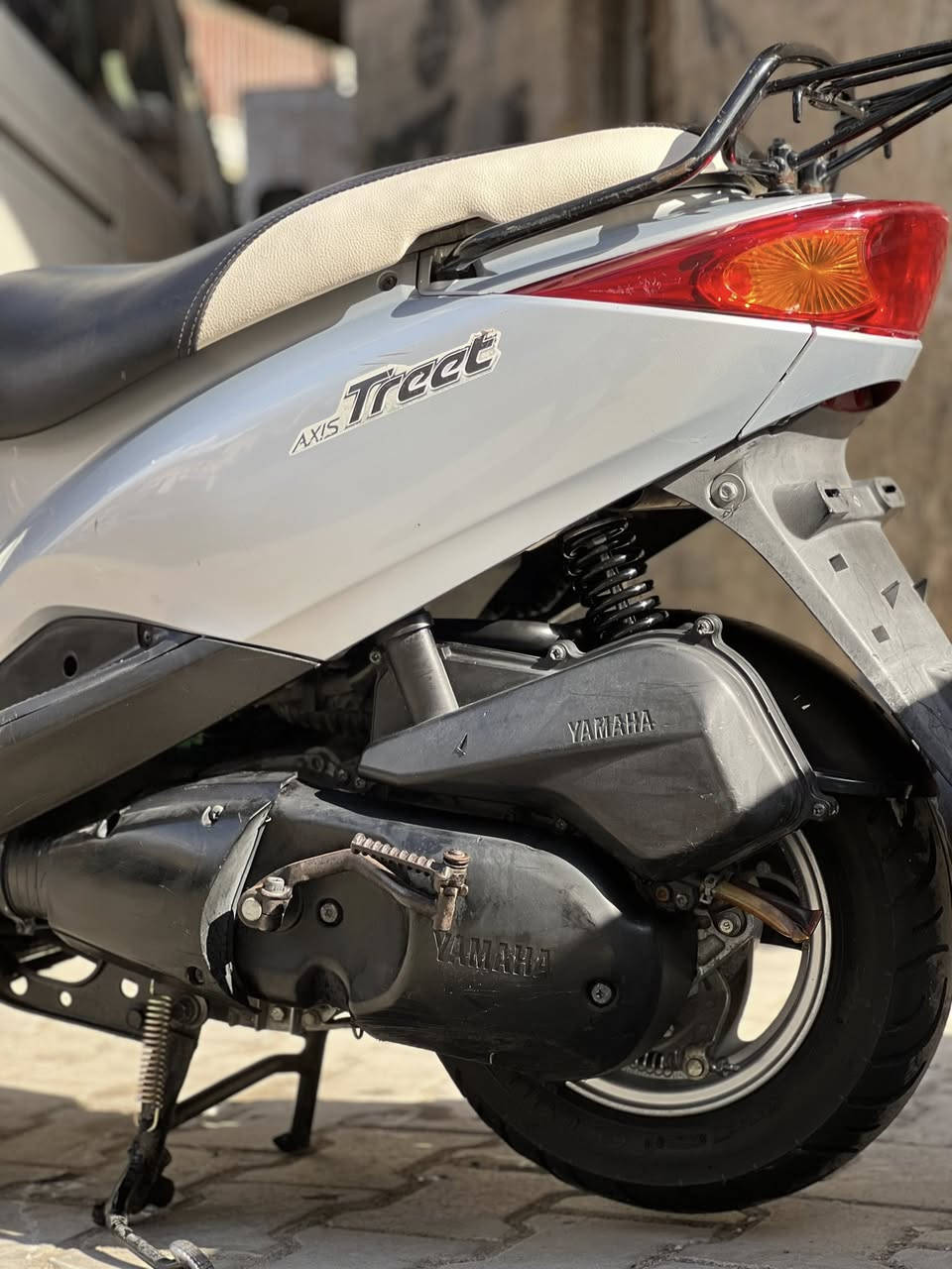 سلام عليكم اكزز تريت جديدة بمعنى لكلمة وين ميعجبك افحص وين ميعجبك وديها مكفوووولة كفاااالة عاااامة 
ماشية 38 الف حقيقي 
دراجة تتعب تكول جديدة 
سعررر مليون و250 الف
مكاني بغداد 
للاستفسار 
***********
