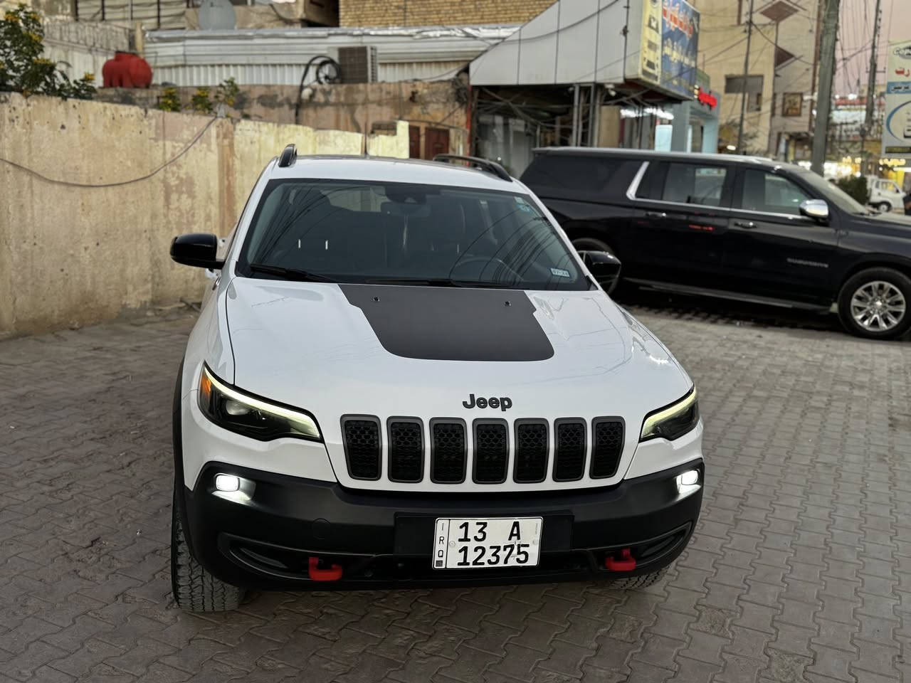 #كوبارت_ميسان_الاقدم_في_ميسان
جيب شيروكي ( بزون ) 2022 ترايل هوك 4X4 🔴🔥
__________________________________________ 
محرك السياره V6 3.2 🔥🔥🔥🔥🔥

مرقم ميسان تحويل ثاني يوم🔴✅
واحد ع واحد اعلى فئه عدى الفتحة فقط ✅🔴
تاير ويل جبلي حجري🔥
ضربتها فقط الجنطة والجاملغ🔴
صور ضررها واضحة بالمنشور✅
#ميسان_العماره #القطاع_شارع_نعمة_الريفي
سعر السياره 190 ورقه وبيها مجال قليل🔥✅
#للاستفسار__والتواصل***********
