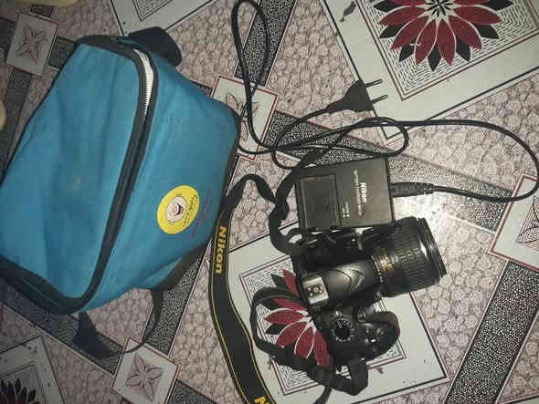 سلام عليكم للبيع كامره نيكون نضيفه جدآ D3200 السعر 250 وبيه مجال
المكان بابل الإسكندرية  ***********
