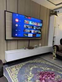 شاشة • تلفزيون