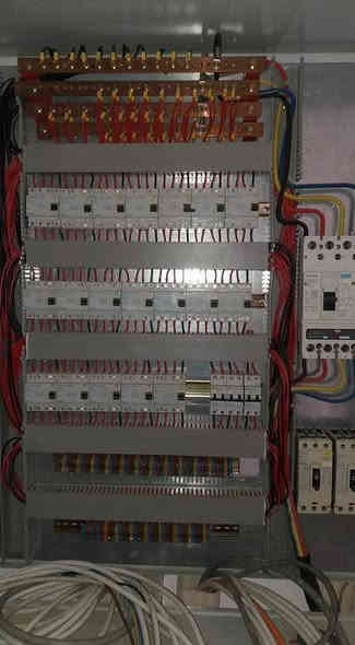 تاسيسات كهربائية عامة في كل مناطق الدورة
ابو عيثة 
سيمنز بوري تصليح اعطال كامرات كافة الاعمال الكهربائية 
***********
علي الكهربائي
