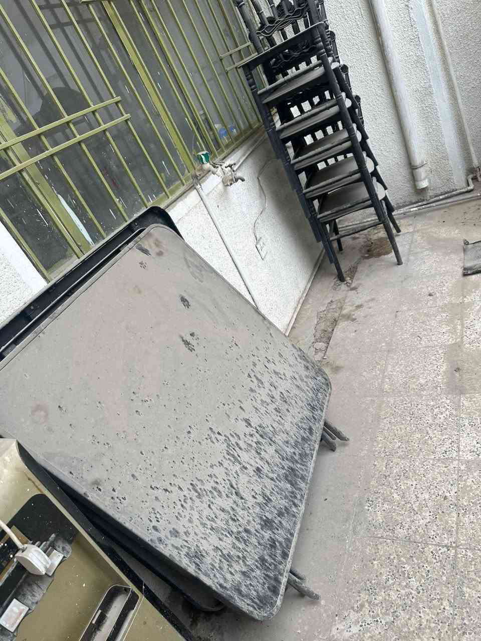 سلام عليكم . 
غراض نضافتهم ٨٠ بالميه شوايه مال كص مشتغله ٧ ايام فقط قلايه مال فنكر وفلافل وبركر ما مشتغله نهائياً تجي تشوف بعينك واي كلام مخالف اني اخسرلك الي تريده عندي هواي غراض كلشي بسعره والغراض متروكات وعليهم تراب بس يحتاجلهم غسل  فقط
مكانهن الشعب 
للأستفسار اكثر الاتصال: 
كلشي بسعره الي تريده تعال شوفه بعينك واقتنع واني اراعيك بالسعر وبخدمتك امانة الله الغراض جدد
مكلف بنشر للتواصل واتساب على الرقم ***********
