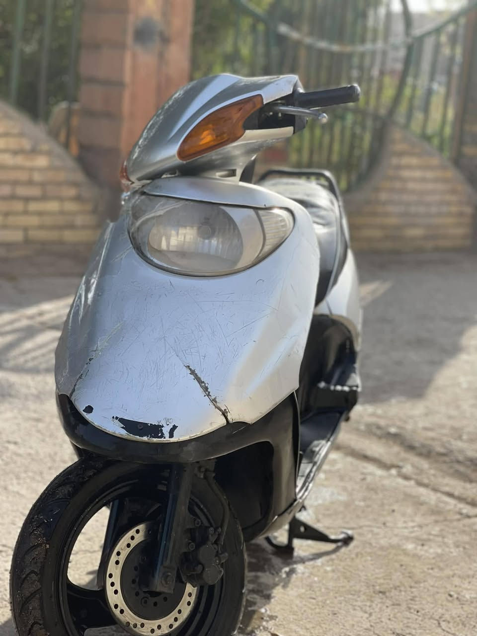 سبيسي ياباني للبيع
مستعجل على بيعتها 
دراجة مكينة ناعمة وحلوة بس يحتاجلها ترتيب بسيط 
السعر ٣٥٠ وبيها مجال للشراي
***********
