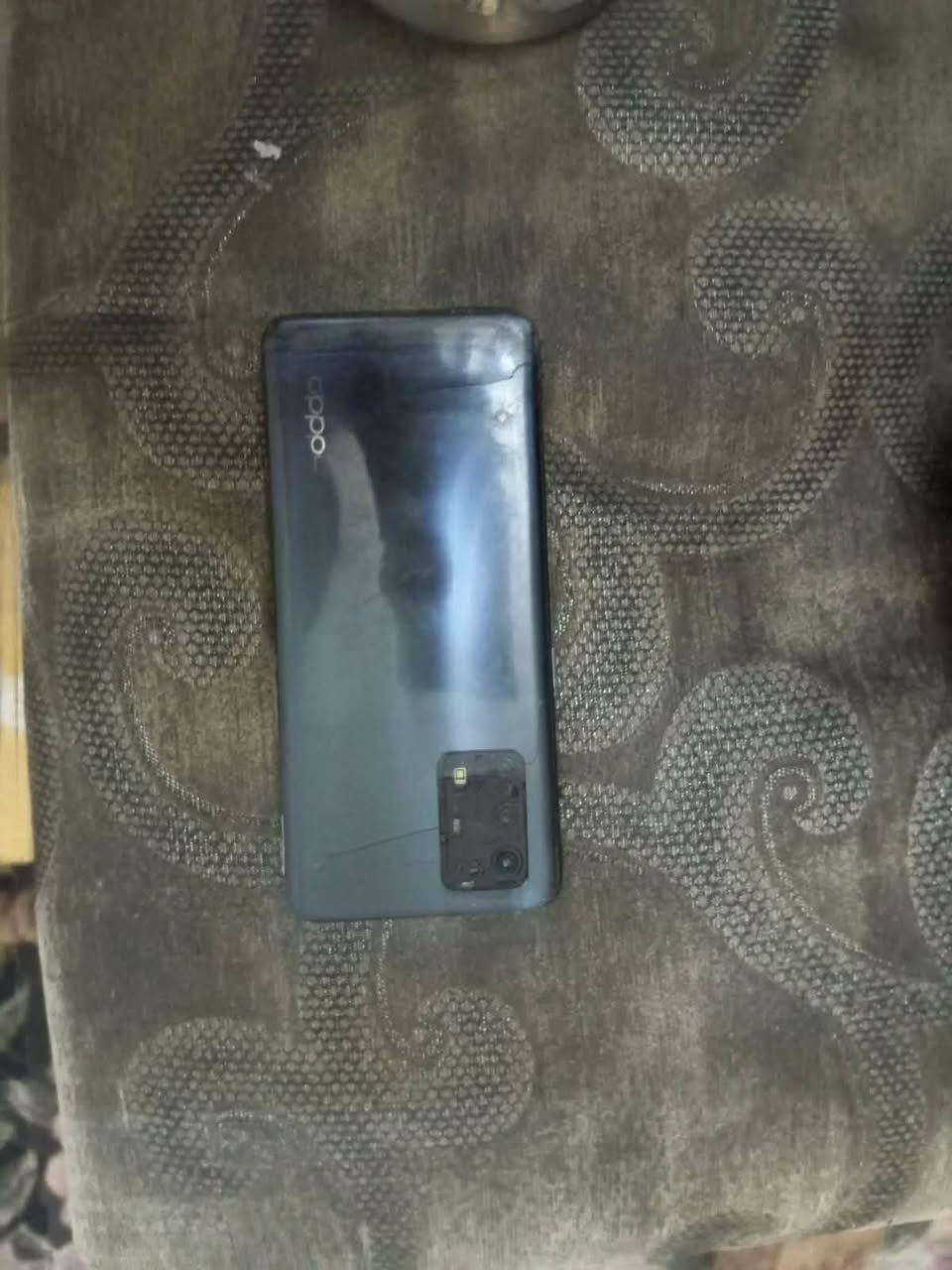 سلام عليكم مبايل للبيع
سعر ٤٥ فقط 
اوبو A74
ذاكره ١٢٨رام ٦ 
بيع او مراوس اشعندك نزل 
*********** عنوان بنجه علي قرب محطت طاهر
