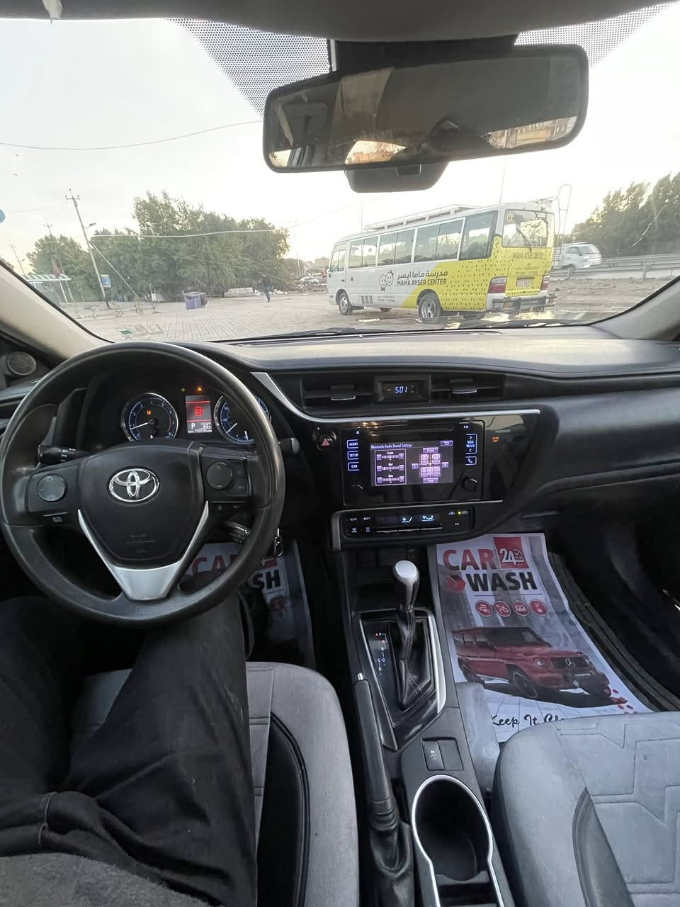 سلام عليكم
كورلا 2017 Le
ماشيه194ميل
محرك18
ضررها موجود بالصور 
السعر117
***********
