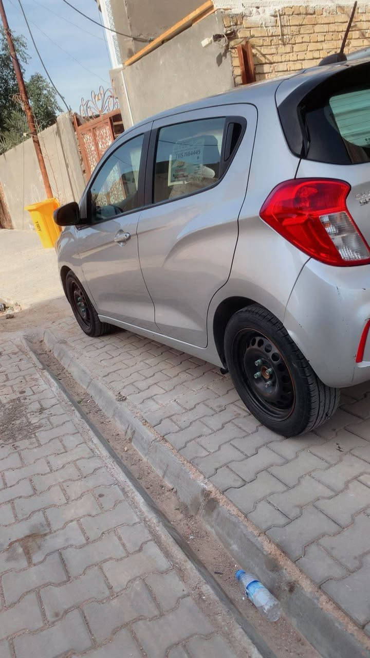 السلام عليكم سبارك للبيع موديل 2021 وارد امريكي ماشيه 78 ميل المواصفات 
شاشه بلاتوث 
كشنات مخمل 
تخم تاير جديد
لايت زنون
تحكم استيرن 
جامه بليد
5 راكب
سويج 
محرك 1400 تيربو
حادث جاملغ وبنيد وهنا قبق البانزين واتنته الجوه 
مكان السياره سماوه يم البانزين خانه مال الجربوعيه 
سعر  95$ وبيه مجال 
للاستفسار خاص


**إذا كنت صاحب هذا الإعلان وتريد حذفه لأي سبب، رجاءا أرسل رسالة إلى الدعم الفني**