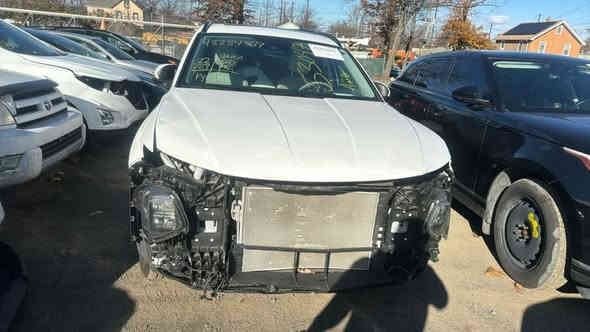 Hyundai TUCSON 2024
فول مواصفات مشحونه لدبي
مطروح داخل دبي بدون تصليح
#السعر 148 ورقه
مده الوصول 45 يوم تقريبا
للأستفسار الاتصال على الرقم التالي
*********** واتساب أو اتصال
*********** اتصال
