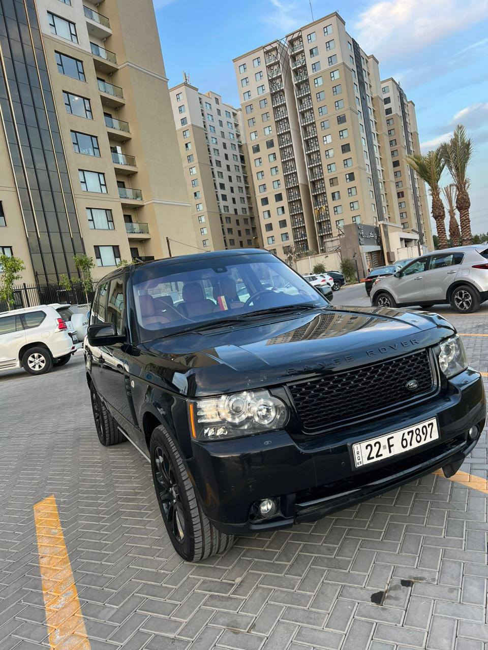 رانج روفر فوك
موديل 2011
محرك 8 سلندر العادي المرغوب
سياره فول مواصفات
بيه رش بس بنيد اثر شخوط
جكات 
دوسات كهرباء 
كشنات كهرباء 
سلات روف 
مري كهرباء 
مري شفط
لايت زنون ديناميكي
رباط ديناميكي
3 مستويات ارتفاع وانخفاض السياره 
3 انظمه قياده 
5 انظمه طريق 
حساسات أمامي خلفي
كامره 
تعتيم اوتو
كشاف عند الزاوية 
ويل كب 20
تخم تاير جديد 
كشنات أمامي خلفي تدفئه 
داخل جلد 
تنته مغلفه كنتاره
ستيرن حركاته كهرباء اوتو 
دفع رباعي 
زراكات للمازده 
فول تحكم استيرن 
تثبيت سرعه 
محرك حجم 5000 
السياره جاهزه
تشغيل بصمه 
وياها بصمتين 
كتلوكات الشركه موجوده
ماشيه 166 الف كيلو

رقم ***********
مكاني حي الجامعة بالقرب من جامع نجمه 

رقم اربيل دولي
السعر 145 ورقه وبيه مجال بسيط
او مراوس بسياره أقل بغداد, العراق

