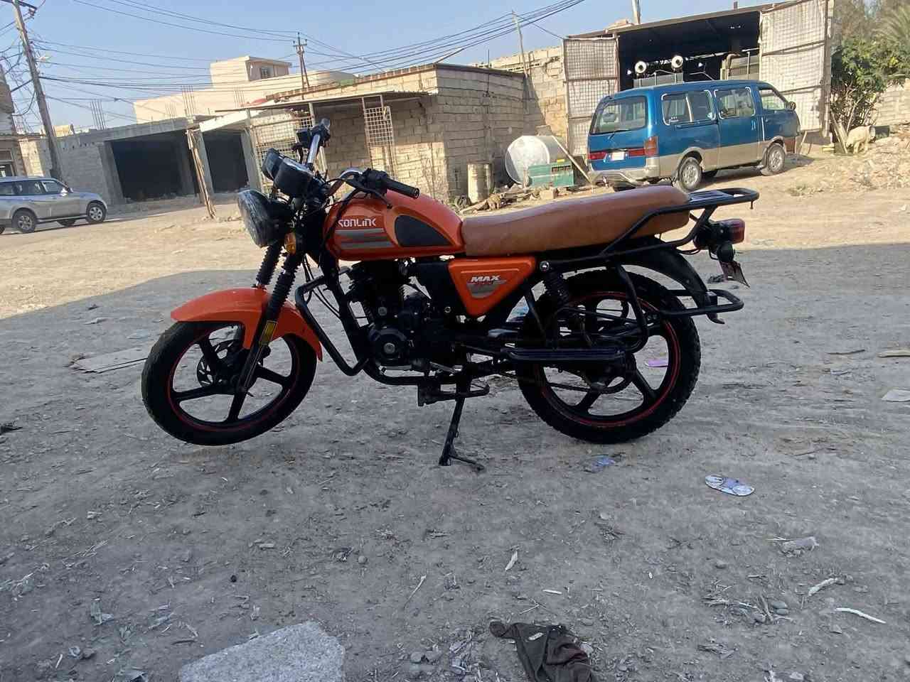 السلام عليكم دايوان سولنك للبيع موديل 22اوراق سكنر بي نواقص بسيطه السعر 750وبي مجال مكاني بعقوبه تقاطع القدس للاستفسار ***********
