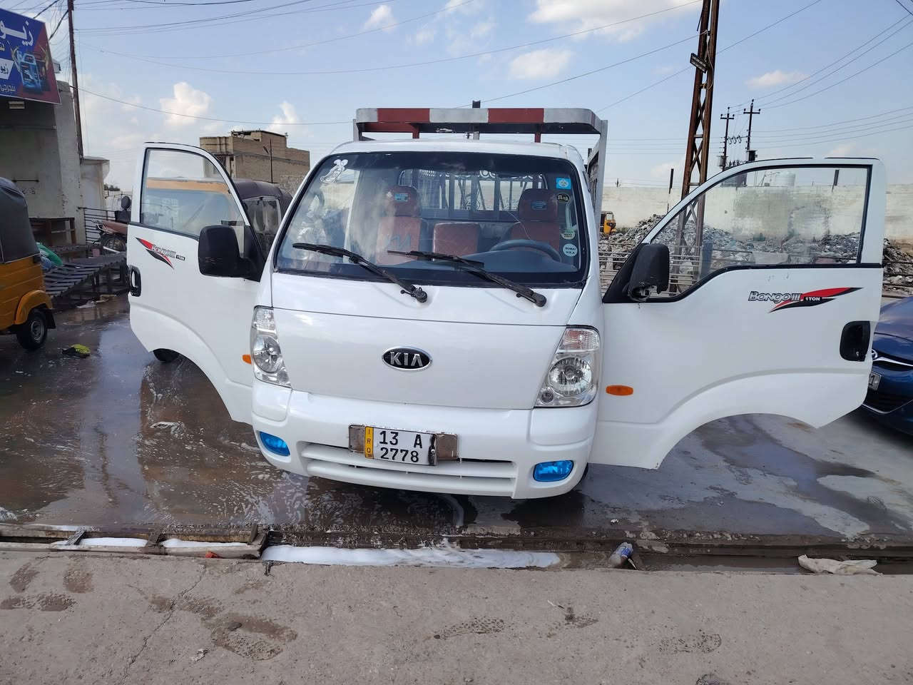 السلام عليكم كيا حمل للبيع موديل 2006 ماكينه بها خيط تبخير تخم تاير جير كله جديد خير من الله عنوان بغداد حي النصر سعر ب 72 وبيها مجال للطيبين شيء قليل ***********
