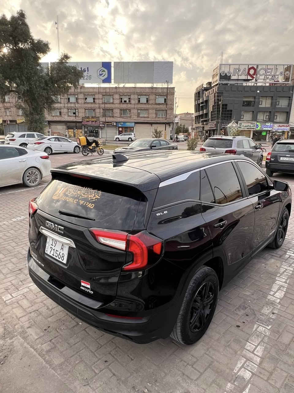 جيمسي تيران مواصفات SLT موديل 2022
مواصفات 
شاشه كار بلي لاسلكي 
الابواب 4 بصمات
محرك 1500تيربو
لايت زينون 
 بصمة تشغيل
رقم كربلاء هزة جديده تحويل مباشر 
*نظيفه  مواصفاته حلوه  
داخل بيجي 
الضرر بنيد فقط بدون دواخل  
*تدفئه كشنات
*كامره خلفيه
*تبريد قطعتين
*شاشه
*تحكمات ستيرن
*ماوس تحكم
*سايد بريك كهربائي
* 4 ويل دفع رباعي
الخ…
السياره جديده وخير من الله كير محرك تبريد اكفلهن حداديه جديده تايرات قبل ٣ ايام مبدلات تخم جدد 

السعر ١٦٣ وبيها مجال بسيط 

عنواني كربلاء

***********
