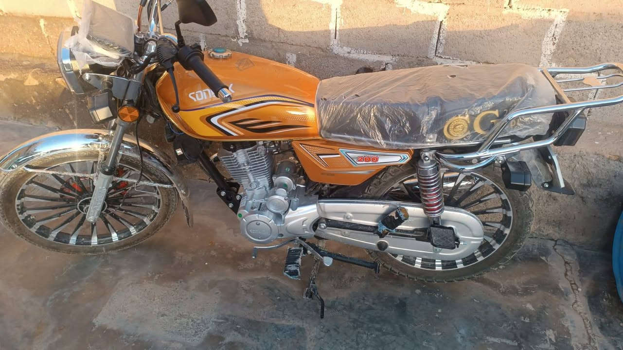 السلام عليكم سولنك 2025 بعدها جديده مشتغله 13 يوم مكفوله من كلشي  التواصل خاص او على هذا الرقم ***********
