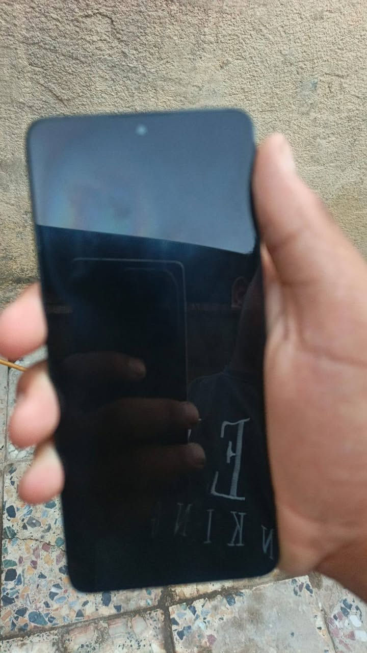 سلام عليكم بوكو x6برو ذاكره 512 بوبجي 120 الملحقات شاحنه فريز سعر 225 وبي مجال حك جيه  العنوان الزعفرانية ***********
