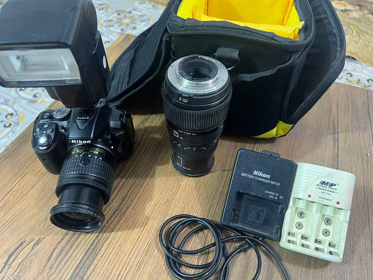 نيكون 5300 شاشه قلاب ونقل واي فاي يجي وياه زوم رياضي او عدسه الاصليه وفلاش خارجي من شاحن باتري يوجد توصيل


**إذا كنت صاحب هذا الإعلان وتريد حذفه لأي سبب، رجاءا أرسل رسالة إلى الدعم الفني**