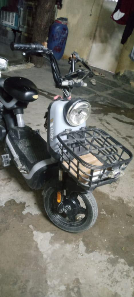 دراجه شحن نضيفه كلش الصوره ضالمته كهربائيات اكله شغاله اشاره لايت صطاب بس شاشه وكفت وحده ماعرف شبيه السعر ب١٥٠ وبيه مجال قليل مكاني بغداد الزعفرانيه رقمي***********
