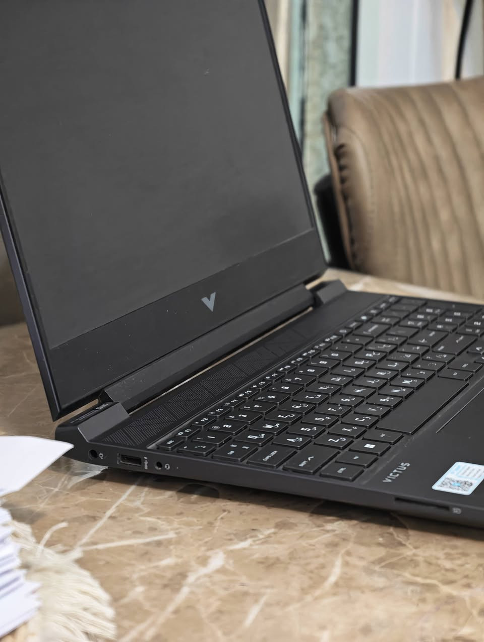 لابتوب HP Victos بكارت 4060 قدرة 140 واط
معالج AMD Ryzen™ 7 8845HS فئة HS يعني اقوى اداء معالج 8 كور و16 ثريد

الكارت NVIDIA® GeForce RTX™ 4060 يجي بواطية 140 واط اقوى واطية للكارت

الشاشة: 15.6 بوصة FHD IPS، بتردد 144Hz

512GB SSD

16GB DDR5

الشاحنة 200 واط 
الابتوب نظافتها 95% وتشغل اقوى الالعاب باعلى فريمات مشغل عليها رينبو وcs2 بحدود 230 فريم على دقة 2k
ومشغل عليها ارك ريدرز على دقة 2k 155 فريم
عارضها بمليون و300
ووياها انطي هدايا
جنطة
ستاند تبريد 
هاب من شركة كريم لايون
وبيها مجال بسيط جدا
مكاني بغداد حي البنوك
***********
