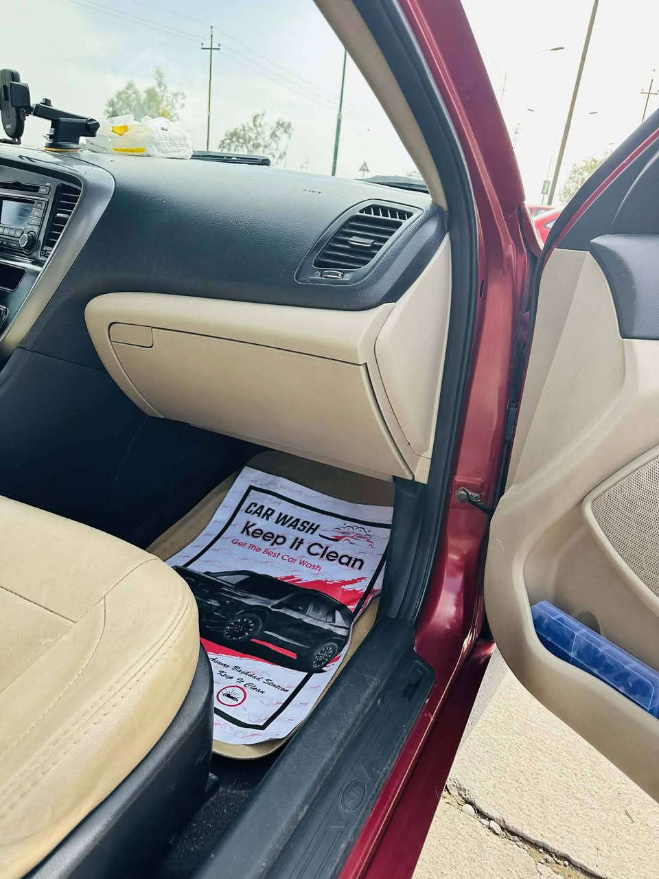 كيه اوبيتما للبيع فقط  مويل 2012 سياره  صبغ حزام
رقم سليمانيى دولي سنويه وهزه جديده سنويه لحد 2030 باسمي تريد وكاله تريد تحويل ما عندي مشكله 
دفتر بانزين موجود 
والسياره خليجي محرك 20 دوش وبي نضام ايكو انسى الصرف سياره بدون دواخل 
محرك وكير بل شرط 
صدر وتايرات جديد قبل شهر شاده ***********
