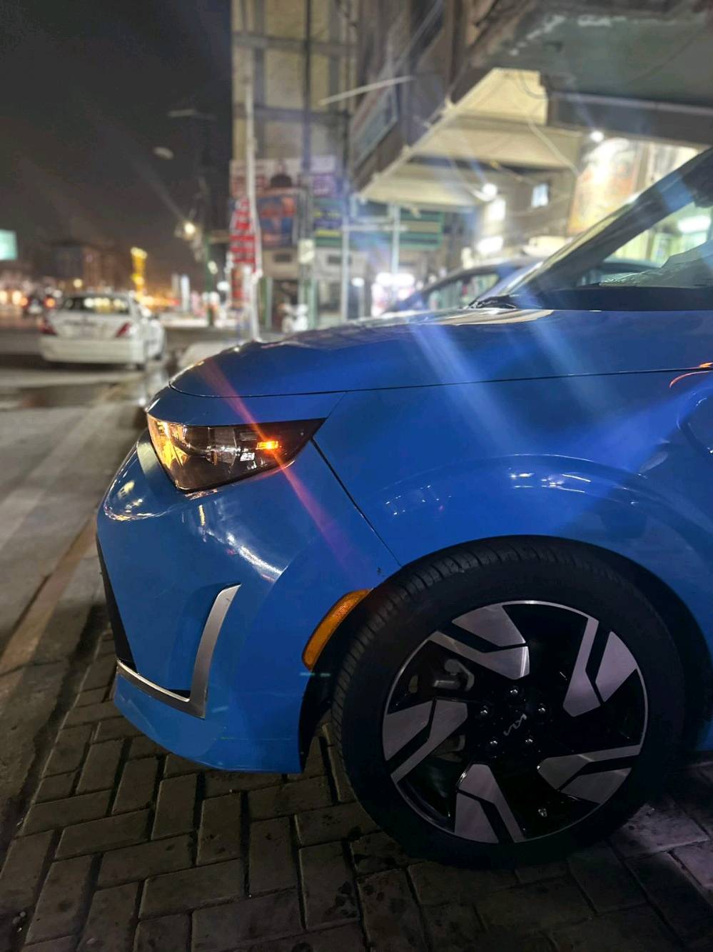 الوصف كيا صول Gt line 2024.     المواصفات. شاحن لاسلكي أشاره بالمرايا دخول ذكي قماره اسود بلادي تبريد شاشه.    شاشه كبيره. ستيرنD  جلد لونين.        بصمه.   رادار امامي/u002B/خلفي/u002B جانبي.         توقف ذاتي وباقي المواصفات معروفة   لعلم شكل الGt line يختلف عن العادي.  الحادث موضح بالصور مبدل دعاميه اصلية وكيس الكير جان متضرر ومبدل اصلي شرط كفاله كير ومحرك مابيها قطره صبغ اكو كم رصعه حالوب بالعراق بالقماره والبنيد ع عدد أصابع الايد. سونار موجود ووين متريد تفحص سونار افحص السعر المطلوب 175  وبيها مجال بسيط حك الجيه السياره نضيفه وجديده   للتواصل. واتساب. او اتصال ***********
