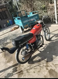 دراجة للبيع اربعة گير للبيع  شاصي 18 كلك مكينة21 شلامچة دراجة حلوة ونظ...