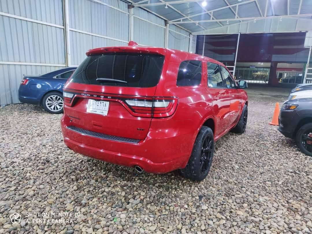 السلام عليكم 
دودج دورنغو 2018 – فئة GT
محرك 6 سلندر
تشغيل عن بُعد
تدفئة وتبريد
دواخل سوداء مثل ما موضح بالصور
كشنات 7 ركّاب (ملكي)
تحكم كهربائي بالكشنات الأمامية
تدفئة كشنات
الحادث: مدگّر (إيسر وبنيد)
السيارة مشروع وطني باسمي
رقم السيارة: بغداد
السعر: 250 ورقة وبيها مجال
العنوان: البصرة – ياسين خريبط
الهاتف: ***********
