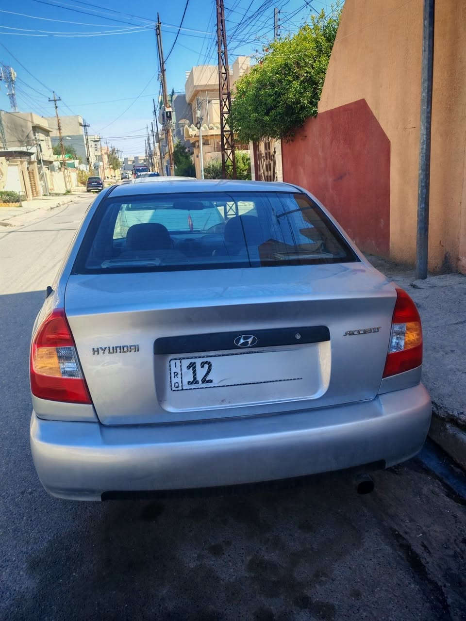 السلام عليكم 
للبيع فقط بدون مراوس 
هيونداي اكسنت خليجية
موديل 2000 
كير عادي 
رقم نينوى 12 
سنوية جديدة 2031 بأسمي 
هزة جديدة قبل شهر 
تبريد تدفئة شغالة
كهربائيات شغالة 
داخلها عالبلاد 
محرك كير شرط 

سيارة جديدة وضع شركة لايتات بكلايتات كلو اصلي
بدون حادث بدون ضرر مصبوغة عام جمالية فقط مصلح دوائر ودوسات فقط 

مكان السيارة الموصل الأيسر 
للتواصل ***********

سعرها 52 وبيها مجال بسيط
