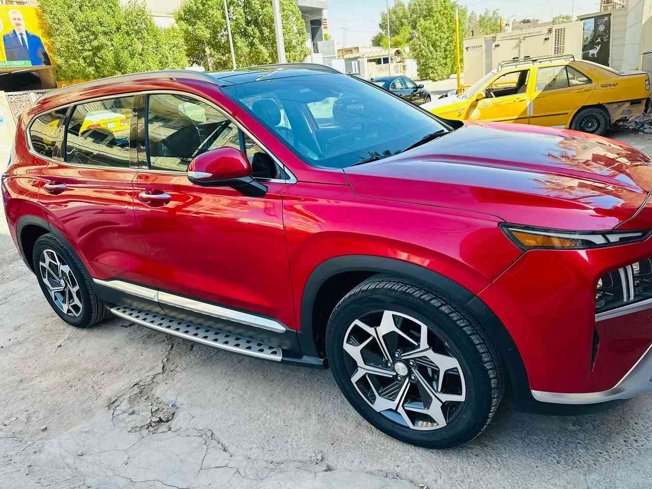 السلام عليكم 
للبيع سنتافيه موديل 2021 
رقم بغداد وسنويه سيارة 2027 باسمي تحويل مباشروارد امريكي  حادث  دعاميه و شباك فقط 
وايرباك استيرن فقط  الباقي مكفولة كفاله عامه ماشيه 59 
سياره خير من الله استخدام شخصي موقع سياره بغداد الكرادة
بلنسبه للموصفات💯 تشغيل عن بعد بناروما كشنات جلد 
نغمه ترحيب 

مواصفات 

  1-التوقف الذاتي

2 -كير بنظام الازرار  المنفصلة 

3- هاند بريك بصمة 

‏ 4- Auto Hold  أوتو هولد

5- خاصية ISOFIX   ايزو فكس قفل الاطفال

6- نظام مانع الانزلاق

7- نظام نزول المنحدرات.

8- نظام اطفاء المحرك (A) ذاتيا في الازدحامات لتوفير الوقود

9- حساسات ضغط الاطارات_

10- رادارات امامي -خلفي -جانبي 

-كامرة خلفيه

11- دشبول ثلاث الوان 

12-ميزة التوقف الذاتي للمركبة منعا للاصطدام عند القيادة او الرجوع

13-المركبة تعيد نفسها للمسار الصحيح عند عدم الانتباه 

14-نظام القيادة الذاتي الذكي في الشوارع المخططة 

15-مثبت السرعة Cruise وميزة التباعد عن المركبات

-16 ويل مبدله اصلي قياس20 
  دوسات جانبيه اصليه

-17 صندوك كهرباء سمارت 

18- شاحن وايرليس ذكي

19 - ثلاث انظمه قيادة اسبورت وايكو وطبيعي

السعر 25000$
 مرواس تاهو جمسي لاندكروز
للاتصال والاستفسار ***********
