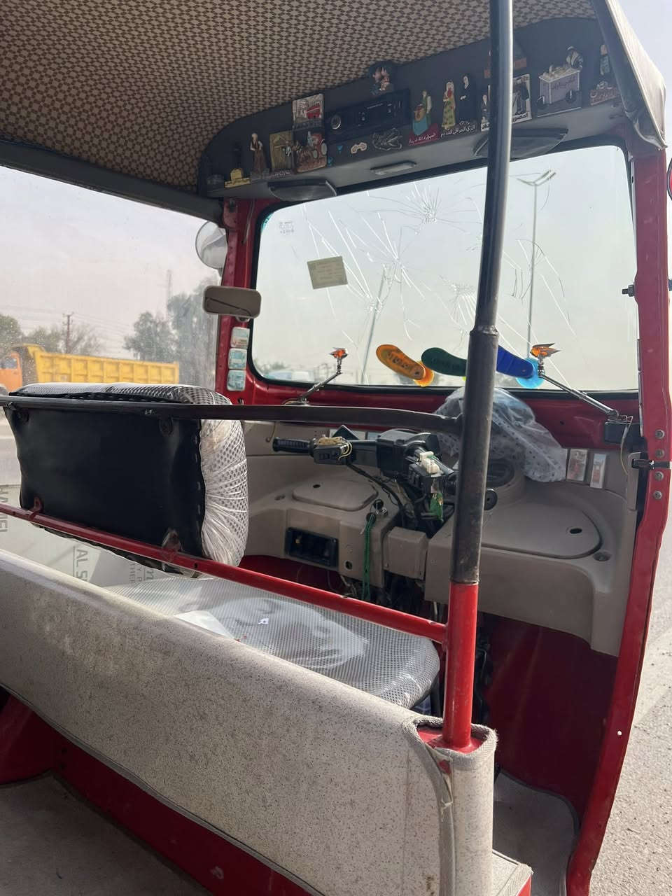 سلام عليكم تكتك 2017 معمره تعمير عام تكتك  حلوه ونضيفه رقم وسنويه بسمي مكاني بغداد جسر ديالى ***********
