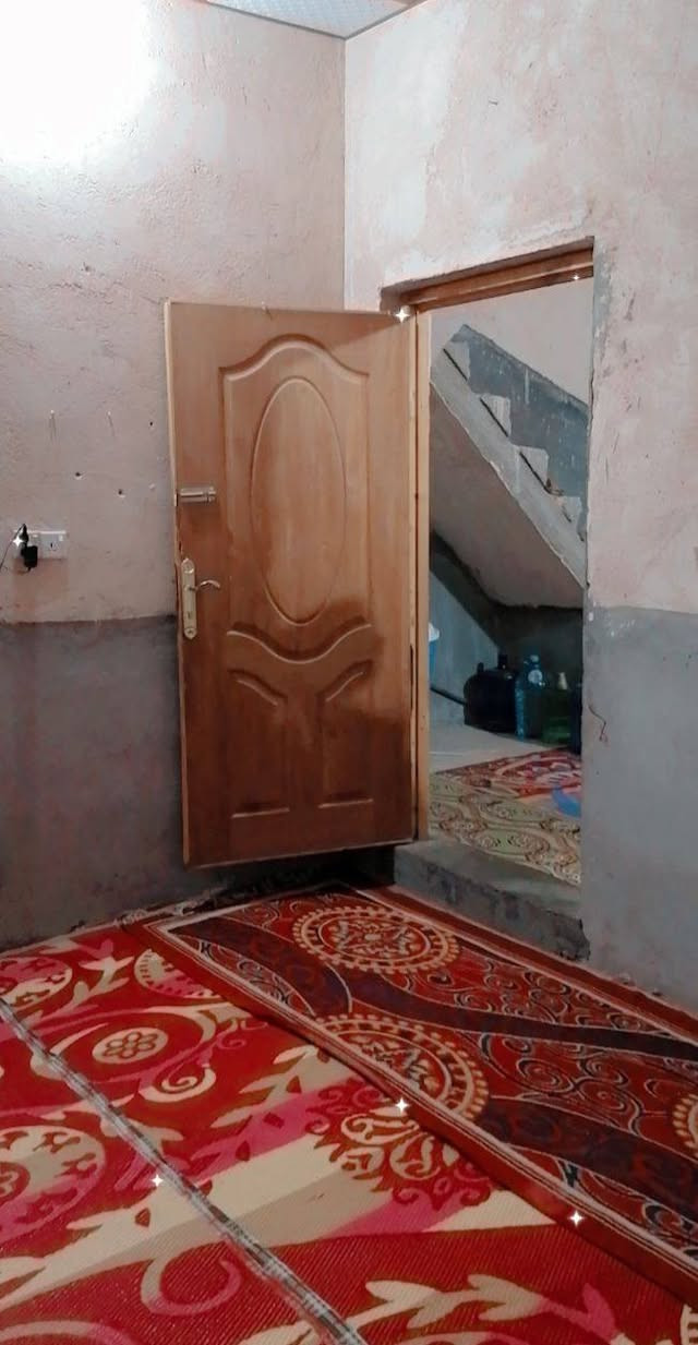 بيت كربلاء حي الامل موقع مميز قرب عامود ٨٣ المساحه٧٥ واقع حال ٨٠ بيت بناء جديد ٦٥ بيع سريع *********** ام علي
