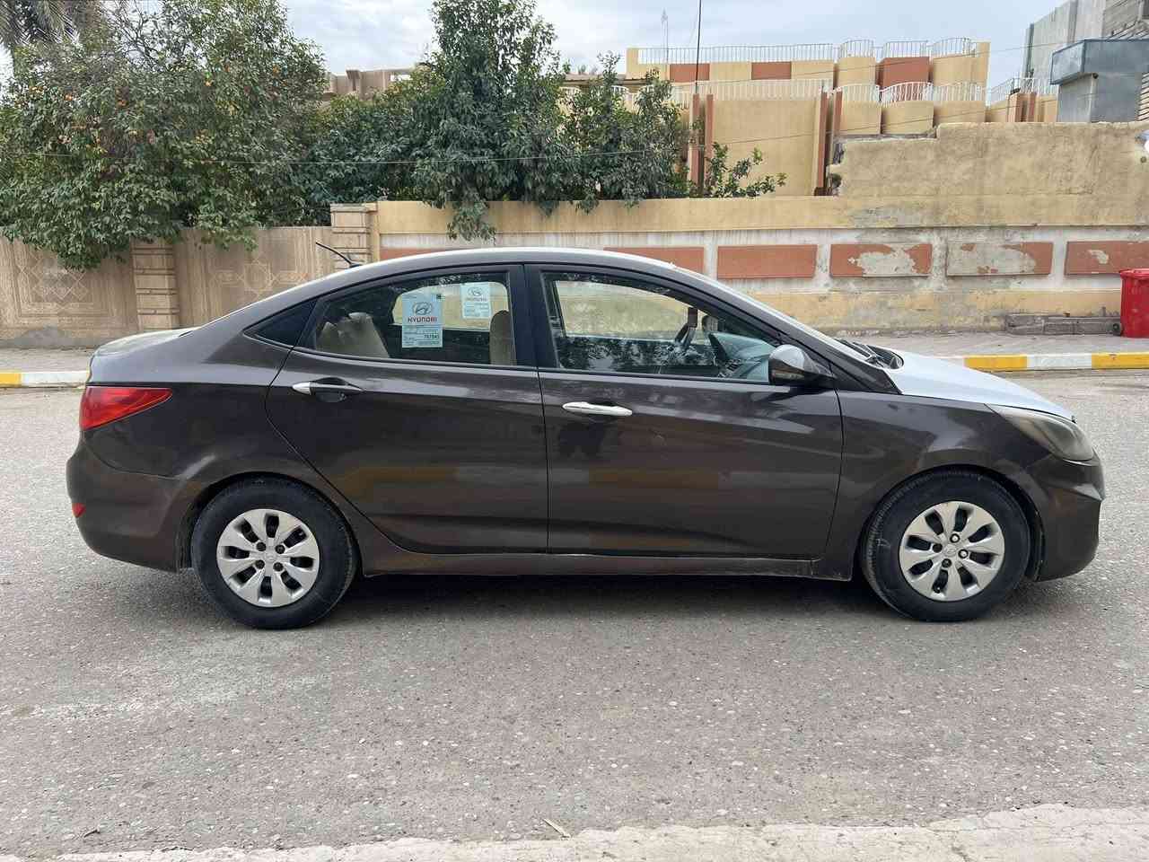 ‏ السلام عليكم
‏للبيع هوندا أكسنت موديل 2016 بي صبغ إحزام شرط بدون تكم  وبدون قمارة مكينة 1600 شرط لا تنقيص ولا تبخير صدر أمامي وخلفي شرط جام  أوتو كير اوتو 
‏السيارة جاهزة من كل شيء من الصدر +تايرات + كهربائيات + تبريد + تدفئة شغالة
‏ رقم أربيل الدولي سنوية جديدة عزة جديدة يعني شرط تحويل
‏السعر 97 وبيها مجال للشراي 
‏الاستفسار ***********
