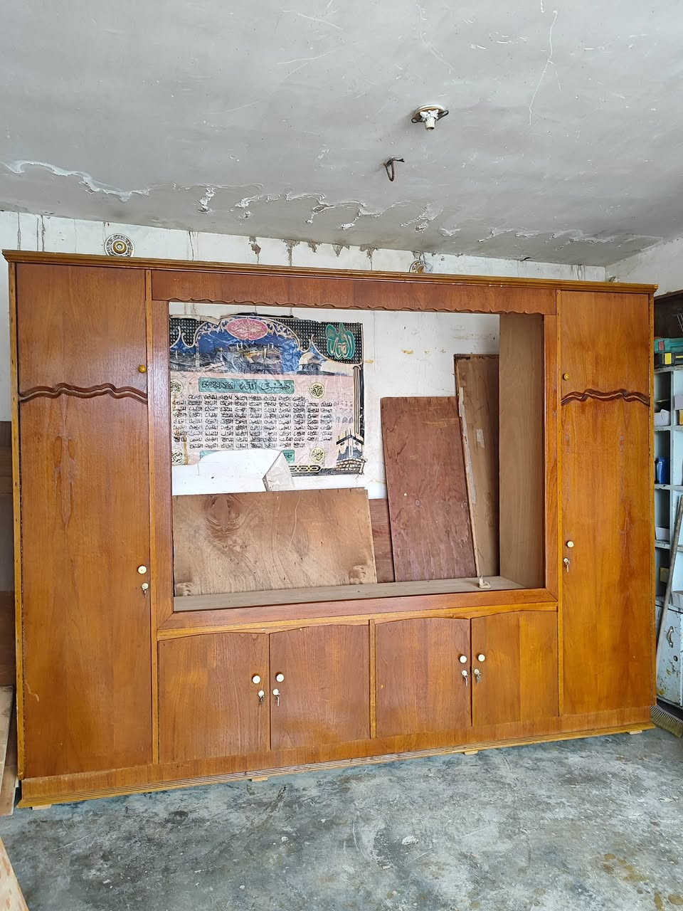 #كلاريات مفتوحه 3 متر نضيفات حيلل حيلل ما بيهن كل عيب دراجه اولى داخل خارج صاج. 

#الرقم ***********
