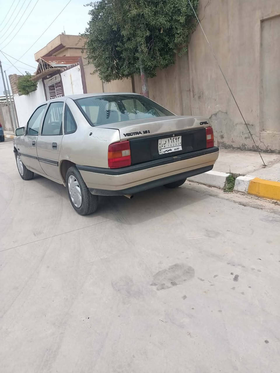 السلام عليكم سياره فيكترا للبيع حجم 16 موديل 91 الثانويه للغايه 27 تريد وكاله تريد تحويل شرعي تلعفر فيها دعم شاملغ السكن تفاصيل والسياره اتصل على هذا الرقم السعر 32 بها مجال قليل سياره جاهز من كل شيء كهربائياته شغال محرك وكير شرط فاتري جديد تواير جديد رقم الهاتف***********
