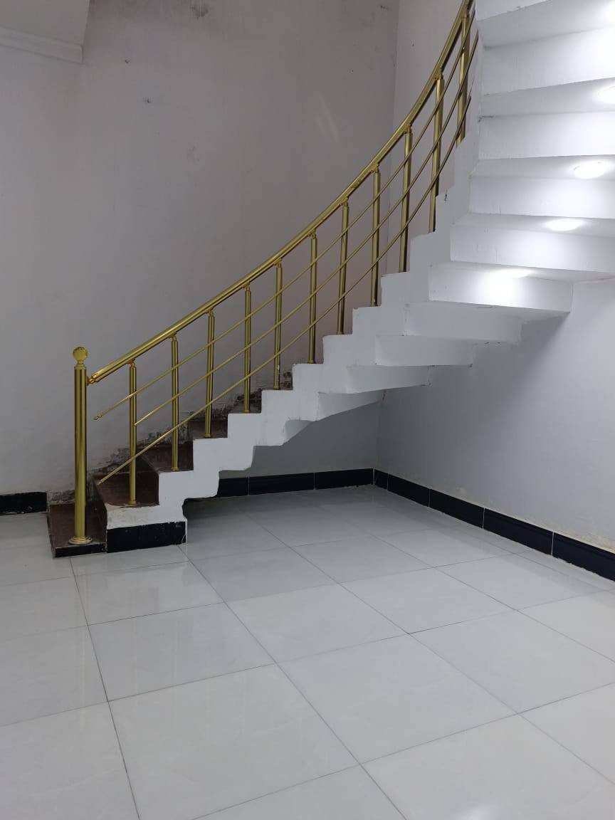 يتوفر الدينه بيت
عتوانه البصرا حمدان
نوع العقار طابو زراعي المالك عراقي 
مساحت البيت 200متر 
سعر 95قابل التفاوض
الاتصال عل رقم ***********📞📞ابو صادق
