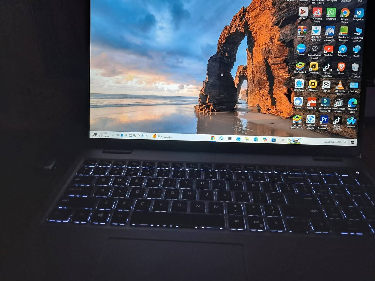 لابتوب نوع DELL استعمال أقل من 20 يوم أخذتهة ب700 رايدهة ب650
عنواني بغداد مدينة الصدر التواصل على الرقم ***********
