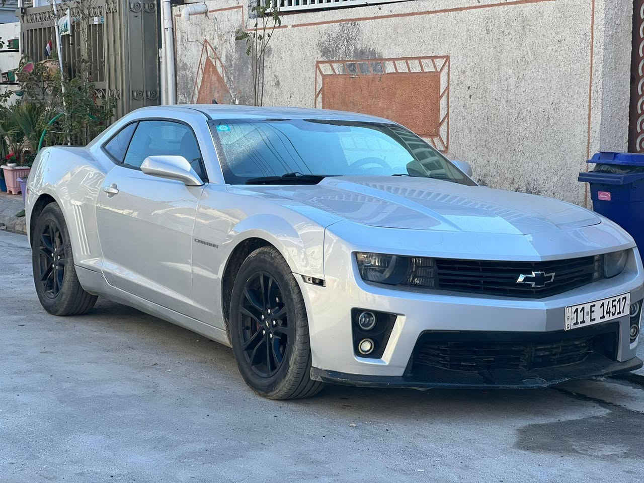 كمارو ٢٠١٣ ٦ سلندر
رقم بغداد جديد 
نقد بدون مراوس او اقصاد
هزة جديدة
السيارة بيهة ٥ قطع صبغ ابيع حزام
السيارة احلى من الصور 
٨٤ وبيهة مجال حك الجية
***********
تحويل ثاني يوم 
سنوية باسمي
مكانها بغداد الشعب
