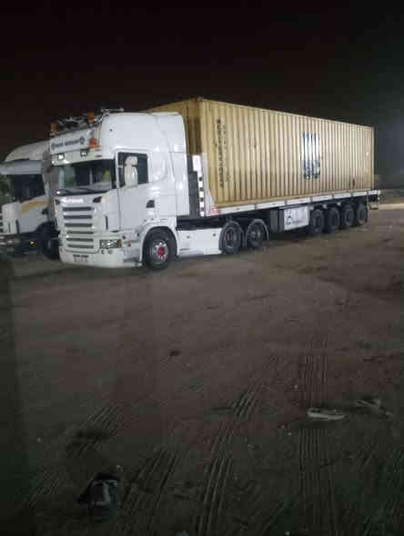 السلام عليكم للبيع 2008 مكينه 500كير كوبره مربوطه عربانه طول 13 بسمي هزه ماساقطه السعر 475 ورقه.للستفسار  ***********
